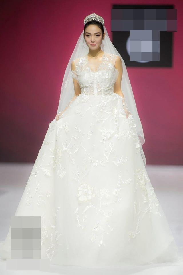 Cuộc chiến thảm đỏ không hồi kết giữa Minh Hằng - Ninh Dương Lan Ngọc - Tiểu Vy trong tuần qua-2