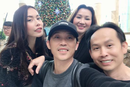 Hoài Linh quây quần bên gia đình tại Mỹ