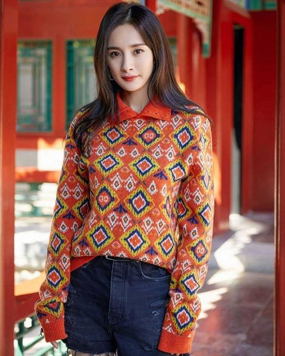 Dương Mịch khoe nhan sắc ngày càng lên hương sau khi ly hôn, fans trầm trồ vẻ đẹp của gái một con-5