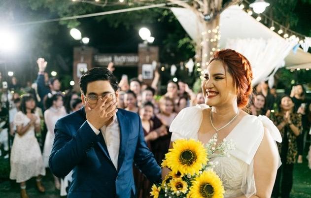 Cô dâu mời hẳn 3 người yêu cũ tới đám cưới, thái độ của chú rể làm nhiều người suy nghĩ-2