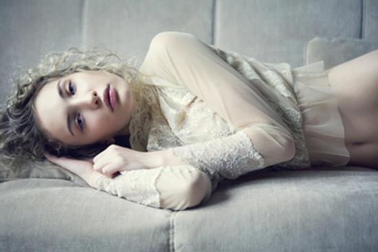 Bất ngờ nhận được clip nóng của hôn thê, chú rể không biết có nên tiếp tục đám cưới?