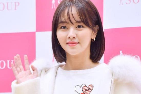 'Em gái mưa' Kim So Hyun trẻ trung, đáng yêu trong sự kiện thời trang