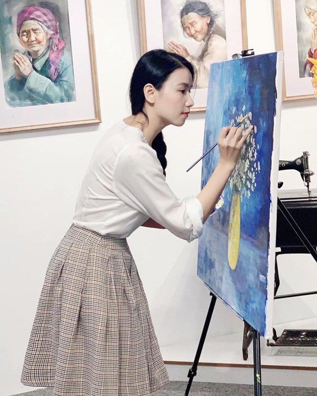 Người đàn bà trơ nhất Hoa Hồng Trên Ngực Trái: Tối không đi đâu vì chơi tô màu với con-5