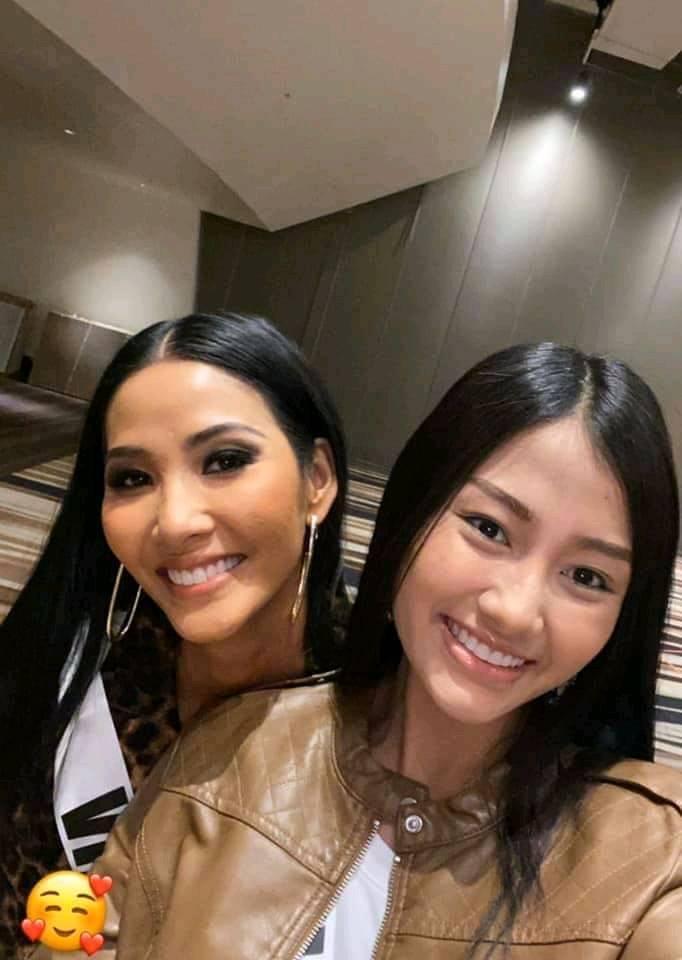 Ngày thứ hai tại Miss Universe 2019: Hoàng Thùy lộ vẻ nhợt nhạt, bị chê make-up không đẹp-11