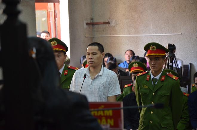 Giây phút bị công an bắt giữ: Vợ hoảng loạn, kẻ chủ mưu sát hại nữ sinh giao gà mặt không biến sắc-2