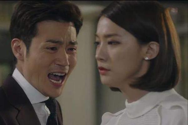 Bỗng nhiên nhận được hoa chúc mừng, tôi đứng hình khi thấy anh trai chồng lấp ló-3