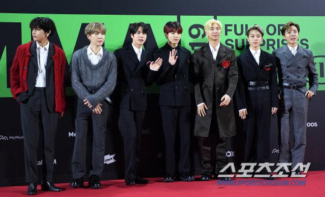 Chạm tới chiếc cúp thứ 21, BTS trở thành nghệ sĩ thắng nhiều giải nhất lịch sử Melon Music Awards 2019-1