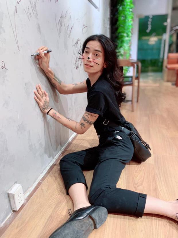 Body siêu ảo của BB Trần: Khi khoe ngực ngồn ngộn, lúc thì bụng 6 múi, giờ thì khác gì đuông dừa?-6