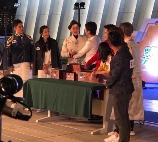 Góc khuất sau các buổi quay show về đêm ở Trung Quốc-4