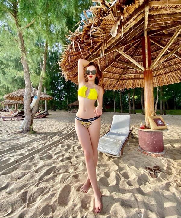 Hoa hậu Kỳ Duyên: "Không phải do chân mình dài đâu các bạn, mà là do mình chụp camera góc rộng".