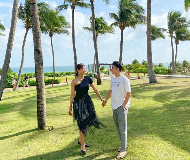 Phan Mạnh Quỳnh và bạn gái du lịch mừng 4 năm yêu-1
