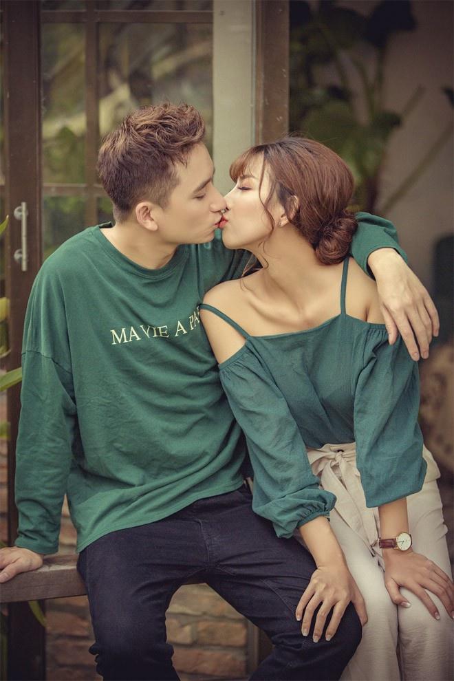 Phan Mạnh Quỳnh và bạn gái du lịch mừng 4 năm yêu-6