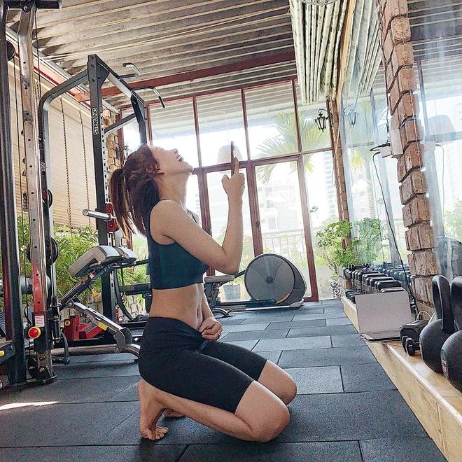 Phan Mạnh Quỳnh và bạn gái du lịch mừng 4 năm yêu-9