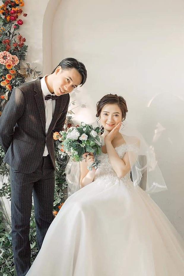 HOT: Ông giáo 1977 Vlog chính thức thành chồng người ta, cô dâu là giáo viên đáng yêu lắm à nha!-4