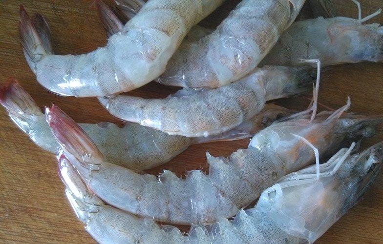 Cả nhà đều mê tôm, mẹ đảm sáng tạo ngay món tôm xóc rau củ độc đáo, ai cũng mê-1