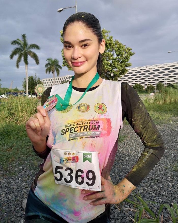 Hoa hậu Hoàn vũ 2015 - Pia Wurtzbach (Philippines) tham gia một giải chạy vì cộng đồng.