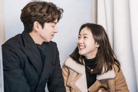 Nửa đêm em gái người yêu gọi nũng nịu, tôi hét lên thất thanh rồi chạy vội