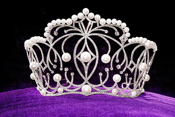 Ngắm nhìn vương miện Hoa hậu Hoàn vũ Việt Nam qua các năm-6