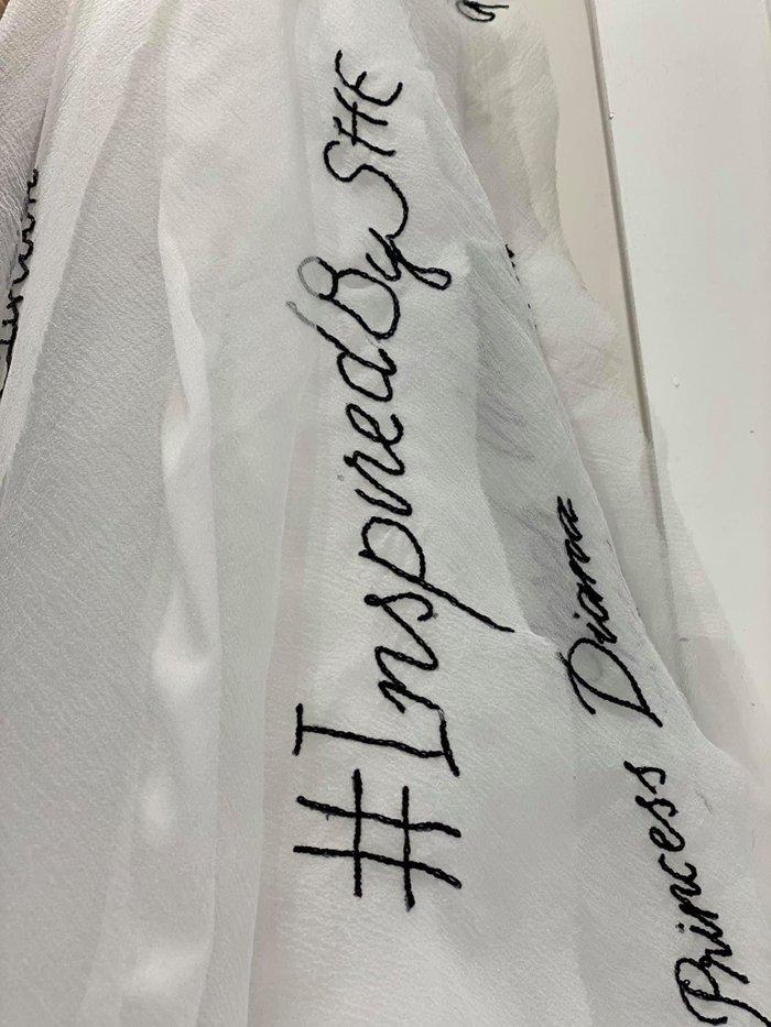 Thúy Vân thêu tên mẹ - Hương Giang - Beyoncé lên váy dạ hội thi Bán kết Miss Universe Vietnam 2019-6