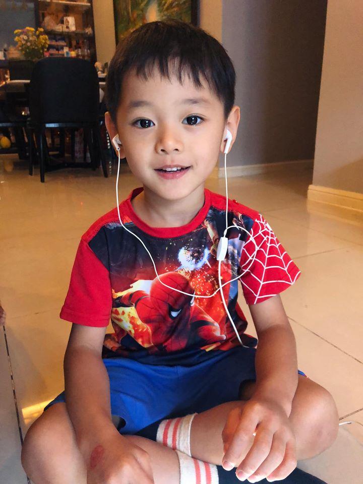 Khoe quý tử 4 tuổi diện sơ mi trắng, Trà My Idol bị cảnh báo... sớm cực vì con-5