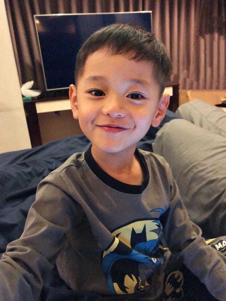 Khoe quý tử 4 tuổi diện sơ mi trắng, Trà My Idol bị cảnh báo... sớm cực vì con-7