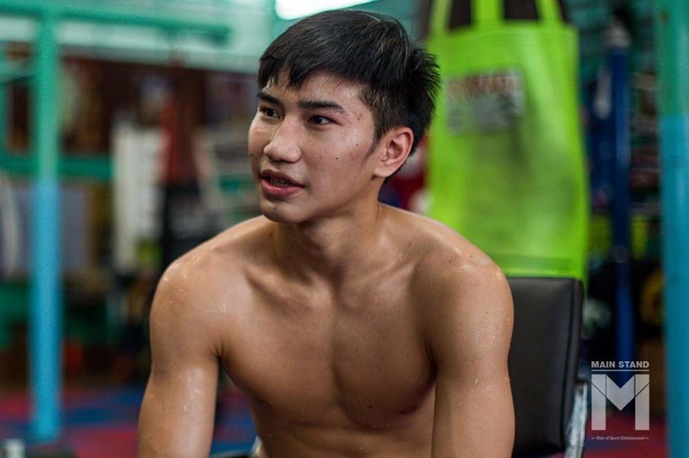 Phát hiện thú vị: Đoàn Văn Hậu có anh em sinh đôi là võ sĩ muay Thái?-3