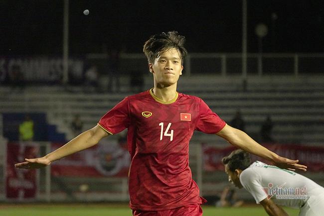 Tuổi thơ đá bóng quên ăn quên ngủ của Hoàng Đức-2