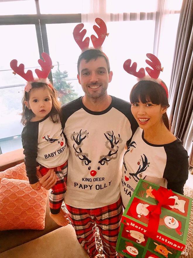 Còn gần 1 tháng nữa mới Noel thế mà Phạm Hương, Tăng Thanh Hà và dàn sao Việt đã nô nức trang trí nhà cửa rồi đây!-6