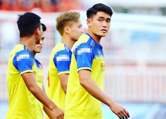 Trước trận đối đầu Singapore, Tấn Sinh chia sẻ giây phút kêu la đau đớn khi tập luyện hồi phục chấn thương-2