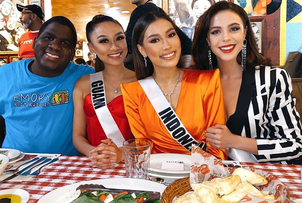 Miss Universe 2019 ngày thứ tư: Hoàng Thùy diện váy quây chanh sả, chờ mãi cũng đọ sắc Puerto Rico-14