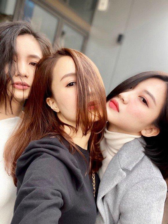 Khi 3 mỹ nhân Hoa hồng trên ngực trái đứng cùng, dân mạng bối rối: Ai hơn ai chục tuổi?-2