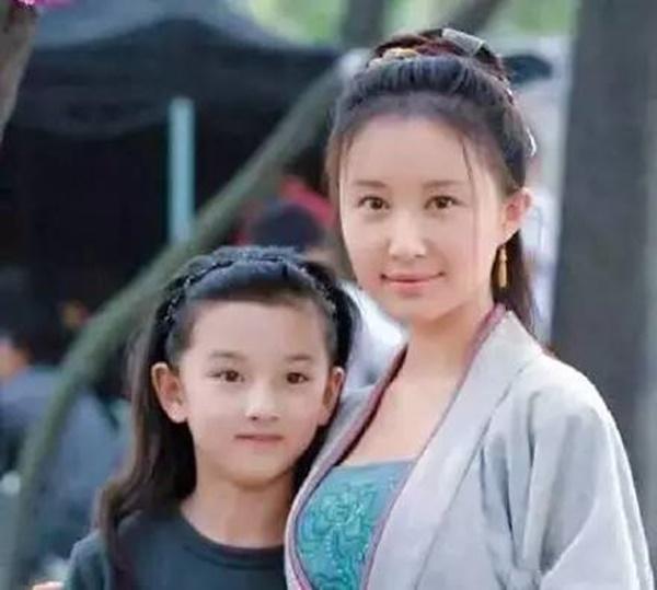 Na Tra Tống Tổ Nhi: Cặp kè thiếu gia năm 16, ăn chơi thác loạn và chuyển mình ngoạn mục-5