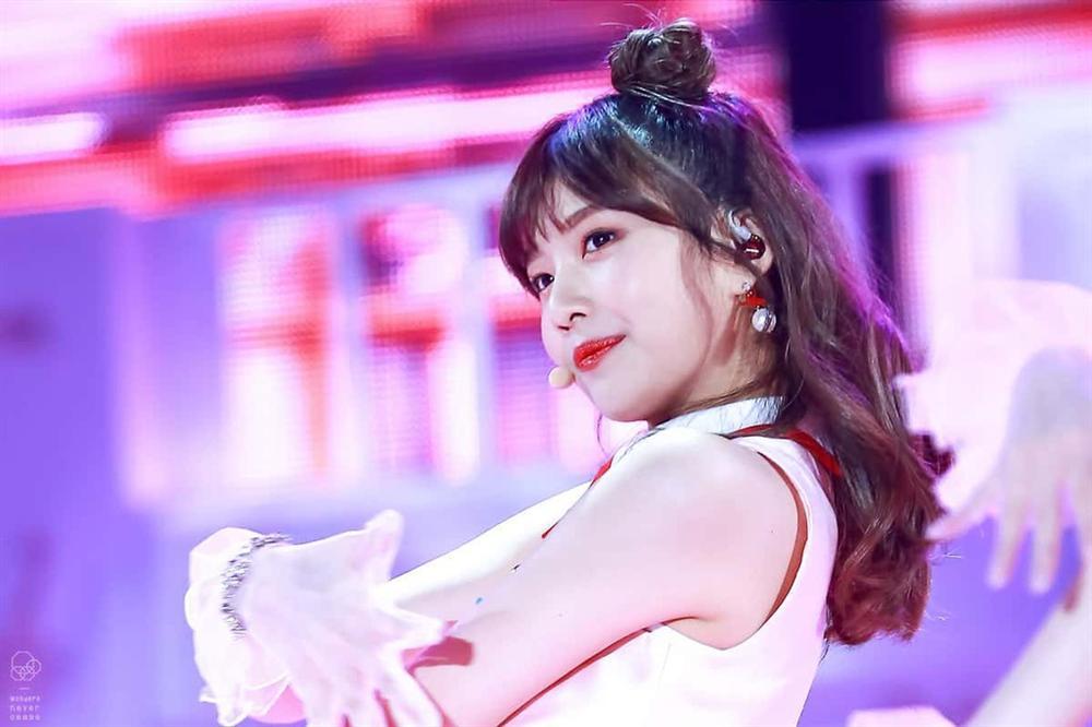 Tae Yeon (SNSD) được ví như người phụ nữ ly hôn 7 lần khi hát-5