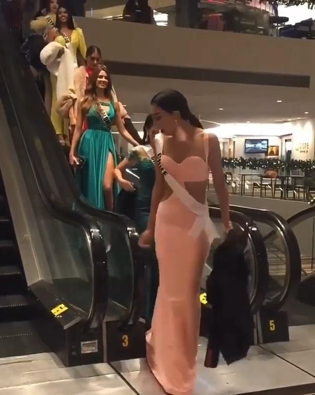 Thí sinh Miss Universe 2019 bị kẹt váy trong thang máy cuốn chỉ vì mặc đầm đuôi cá quá điệu-2