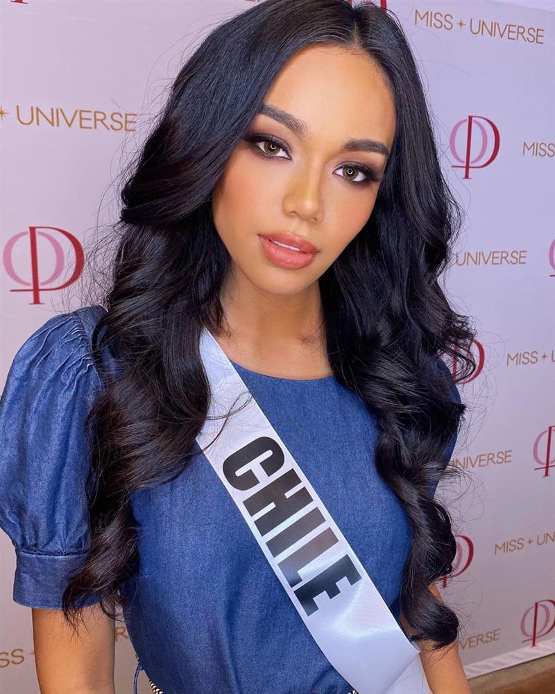 Thí sinh Miss Universe 2019 bị kẹt váy trong thang máy cuốn chỉ vì mặc đầm đuôi cá quá điệu-9