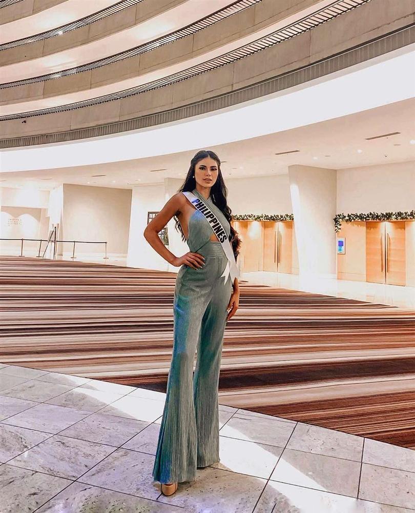 Miss Universe 2019 ngày thứ năm: Hoàng Thùy lên đồ kín đáo, dàn đối thủ ra sức lồng lộn-8