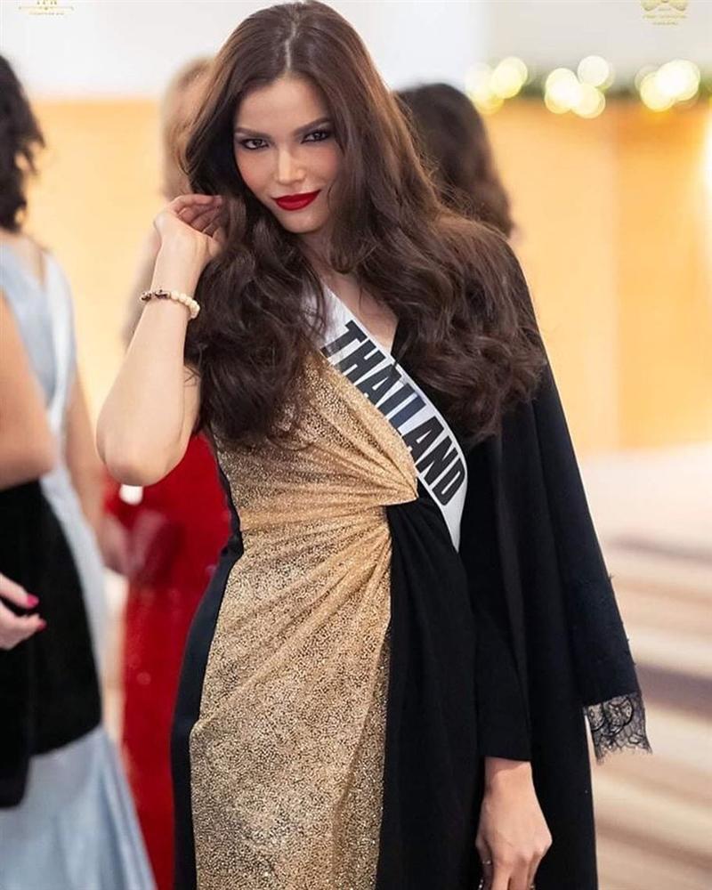 Miss Universe 2019 ngày thứ năm: Hoàng Thùy lên đồ kín đáo, dàn đối thủ ra sức lồng lộn-9