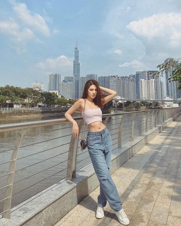 Chi Pu khoe đường cong S-line với đầm bó sát - Min hack tuổi với công thức mix đồ nữ sinh-3