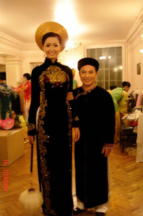 Mai Phương Thúy cao áp đảo 5 người nhưng dân mạng chỉ mải soi tạo dáng lạc quẻ-12