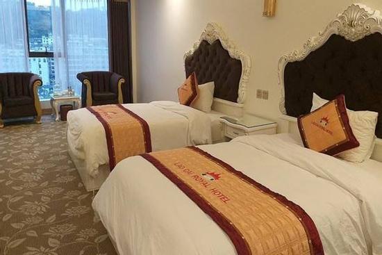 Vào khách sạn 4 tiếng chỉ để nói chuyện, bạn trai mới quen khiến tôi hoang mang