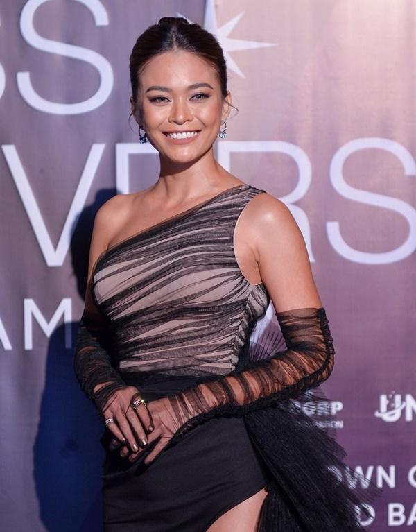 Cùng khoe vòng 1 trên thảm đỏ, Thanh Hằng được khen tinh tế hơn Vũ Thu Phương-8