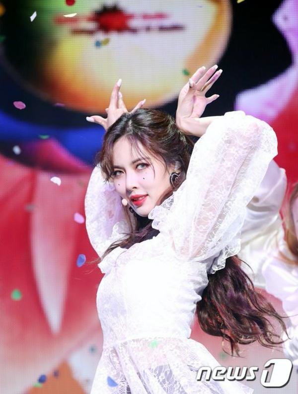 Chuyện giờ mới kể: Hyuna bật khóc trong hậu trường vì không tin được có ngày mình sẽ comeback-1