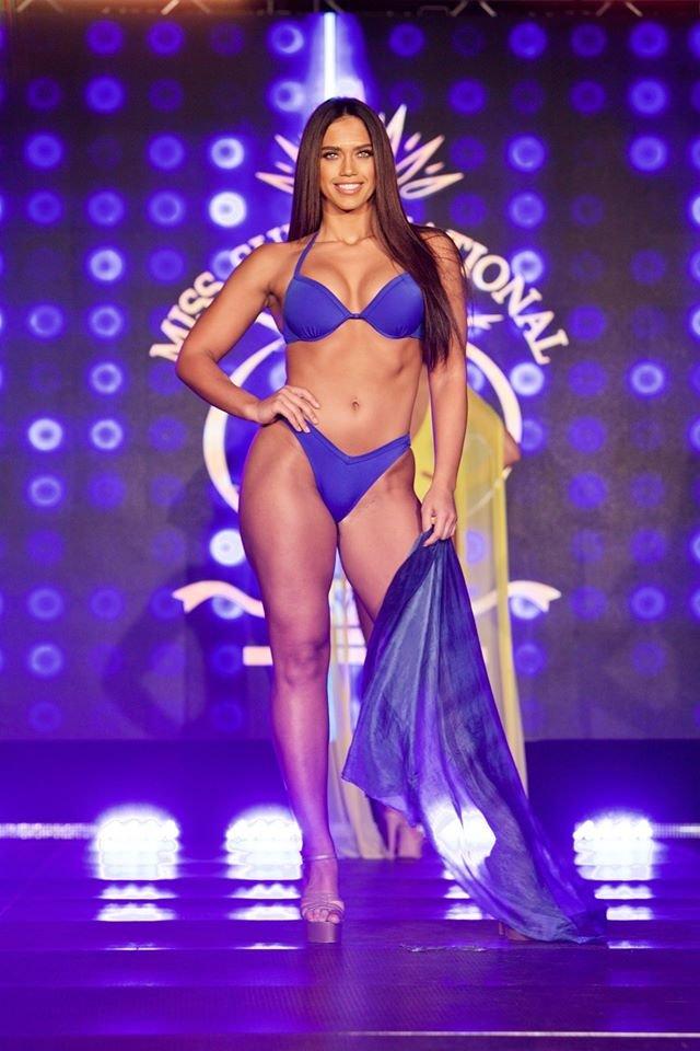 Ngọc Châu gầy gò trong phần thi áo tắm tại Bán kết Miss Supranational 2019-6