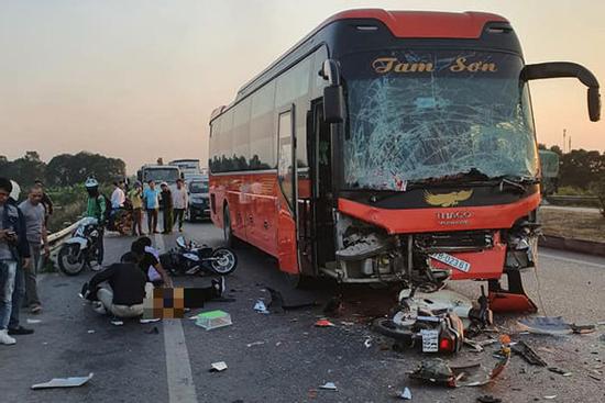 Tai nạn kinh hoàng trên cao tốc Hà Nội – Bắc Giang, 1 người chết thảm