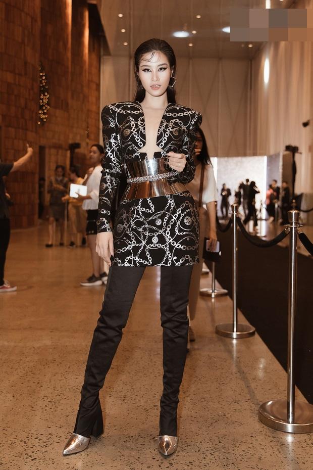 SAO MẶC XẤU: Võ Hoàng Yến lộ eo bánh mì - Ninh Dương Lan Ngọc rườm rà sến sẩm-5