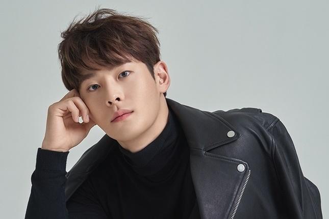 Oh Yeon Seo đăng bức ảnh chụp chung với Cha In Ha khiến mọi người nhói lòng-3