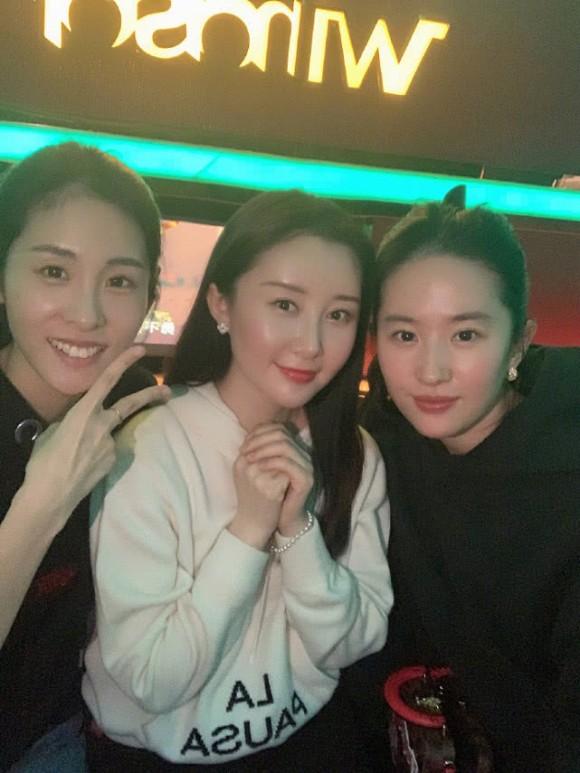 Lưu Diệc Phi thuộc loại con gái cười mỉm thì auto đẹp mà thả ga thì không còn gì để nói-2