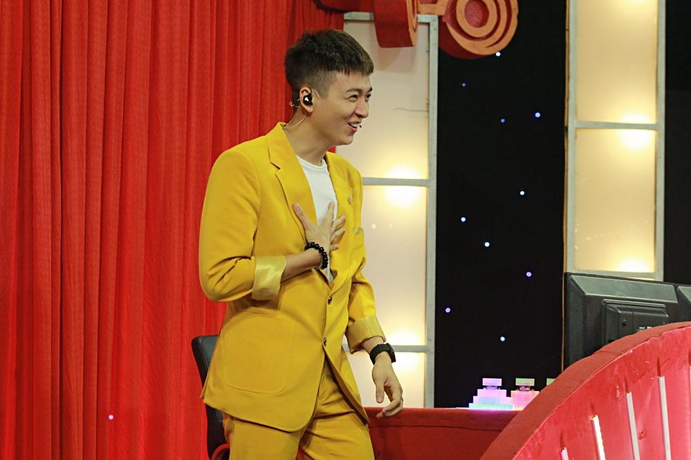 Ngô Kiến Huy bị gài hôn thí sinh nếu Trấn Thành, Trường Giang bật cười ở Thách Thức Danh Hài-3