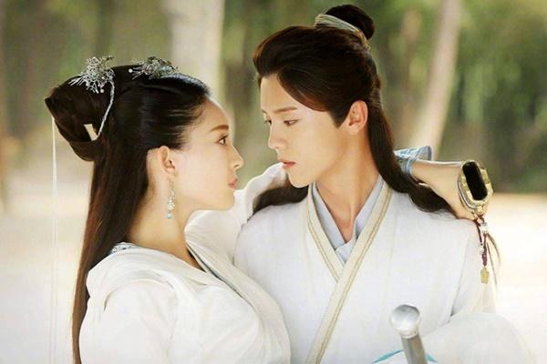 Chân Tử Đan bị chê cười vì không bế nổi bạn diễn nữ-6