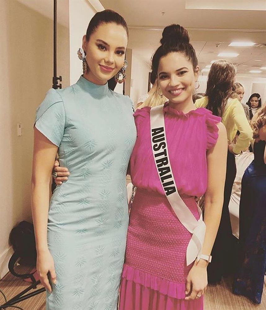 Sau 7 ngày khiến fans chờ vật vã, Hoàng Thùy đã có ảnh đọ sắc đương kim hoa hậu Catriona Gray-6